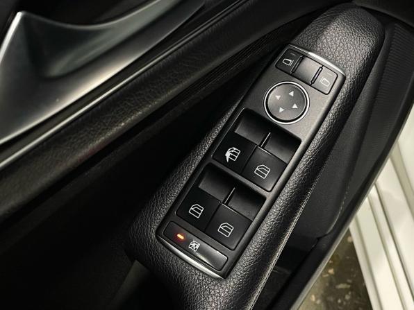 Mercedes-Benz A-Класс III (W176) Рестайлинг с пробегом 2016 года, цена 1 399 000 рублей, 78931 км, хэтчбек, Автокод Объявления