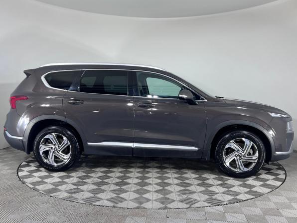 Hyundai Santa Fe IV Рестайлинг с пробегом 2021 года, цена 3 250 000 рублей, 135650 км, внедорожник, Автокод Объявления