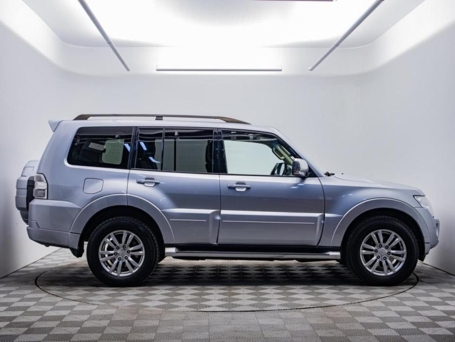 Mitsubishi Pajero IV Рестайлинг 1 Москва  - изображение 6