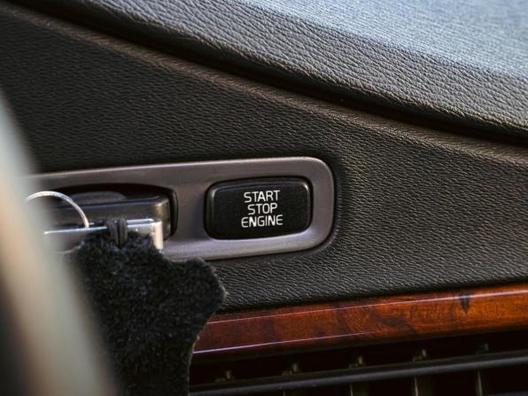 Volvo S80 II Рестайлинг с пробегом 2011 года, цена 1 060 000 рублей, 261404 км, седан, Автокод Объявления