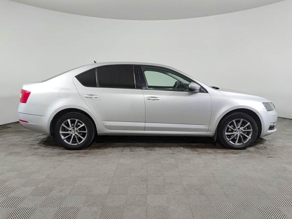 Skoda Octavia III (A7) Рестайлинг с пробегом 2018 года, цена 1 585 000 рублей, 102419 км, лифтбек, Автокод Объявления