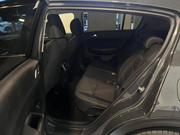 Kia Sportage IV Рестайлинг с пробегом 2021 года, цена 2 590 000 рублей, 113984 км, внедорожник, Автокод Объявления