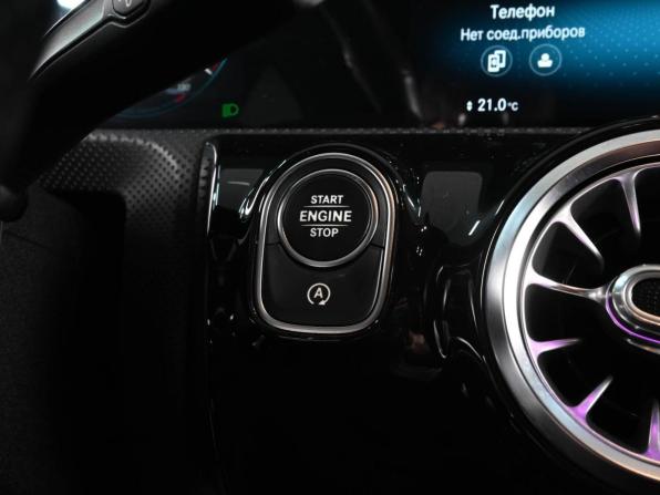 Mercedes-Benz A-Класс IV (W177) с пробегом 2018 года, цена 2 199 000 рублей, 131531 км, седан, Автокод Объявления