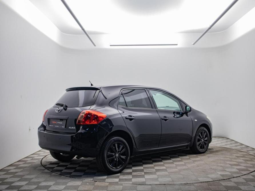 Toyota Auris I Москва  - изображение 5