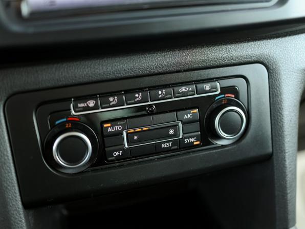 Volkswagen Amarok I с пробегом 2013 года, цена 1 999 000 рублей, 213070 км, offers.body_type.unknown, Автокод Объявления