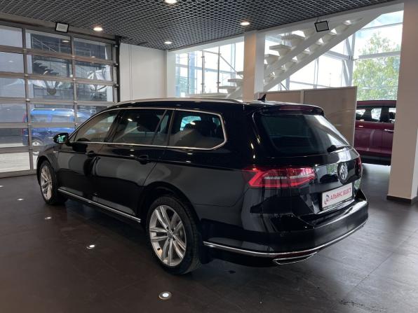 Volkswagen Passat B8 с пробегом 2018 года, цена 1 845 000 рублей, 305313 км, универсал, Автокод Объявления