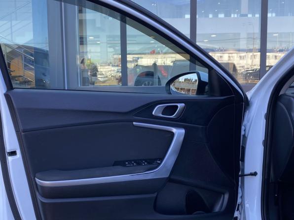 Kia Ceed III с пробегом 2019 года, цена 1 029 000 рублей, 250210 км, универсал, Автокод Объявления