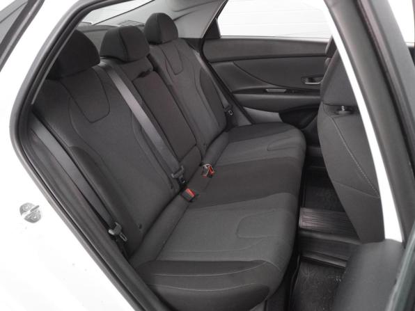 Hyundai Elantra VII (CN7) с пробегом 2022 года, цена 1 999 000 рублей, 59277 км, седан, Автокод Объявления
