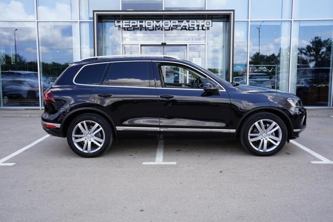 Volkswagen Touareg II Рестайлинг с пробегом 2015 года, цена 2 890 000 рублей, 239463 км, внедорожник, Автокод Объявления