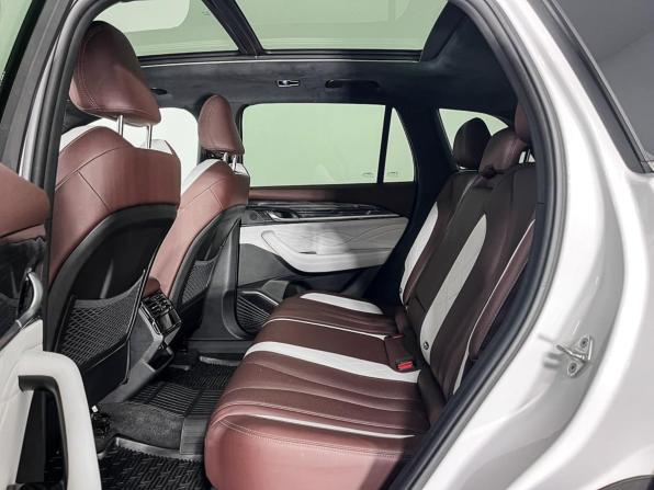 Geely Monjaro I с пробегом 2023 года, цена 2 986 000 рублей, 60544 км, внедорожник, Автокод Объявления