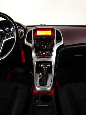 Opel Astra J Рестайлинг с пробегом 2013 года, цена 570 000 рублей, 240000 км, хэтчбек, Автокод Объявления