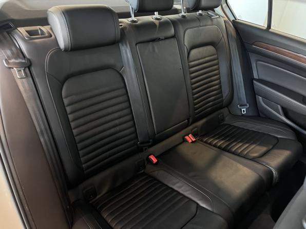 Volkswagen Passat B8 с пробегом 2018 года, цена 2 260 000 рублей, 110615 км, седан, Автокод Объявления