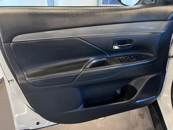 Mitsubishi Outlander III Рестайлинг 3 с пробегом 2019 года, цена 2 350 000 рублей, 113757 км, внедорожник, Автокод Объявления