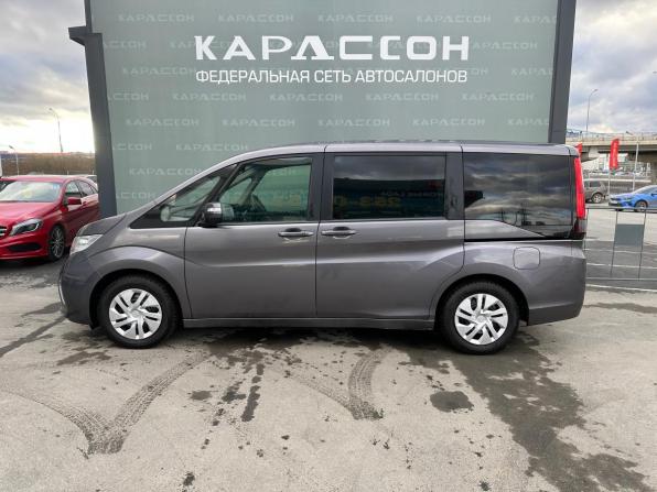 Honda Stepwgn V Рестайлинг с пробегом 2018 года, цена 1 900 000 рублей, 148050 км, минивэн, Автокод Объявления