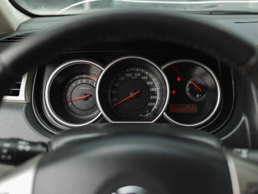 Nissan Tiida I Рестайлинг Новосибирск  - изображение 13