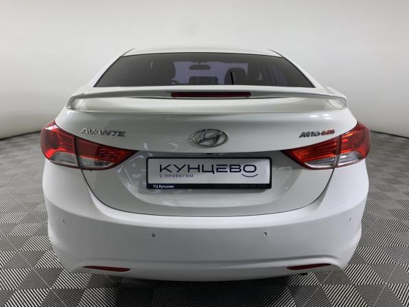 Hyundai Avante V с пробегом 2012 года, цена 715 000 рублей, 234306 км, седан, Автокод Объявления