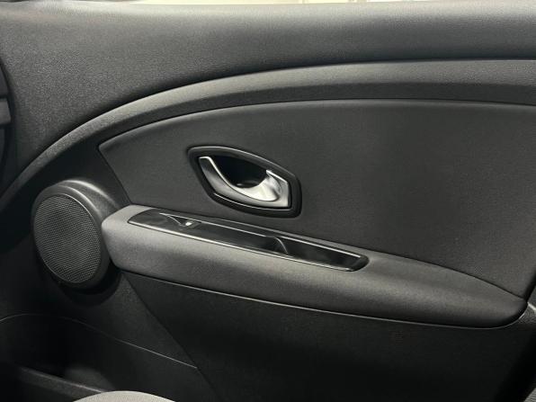 Renault Fluence I с пробегом 2011 года, цена 650 500 рублей, 220434 км, седан, Автокод Объявления