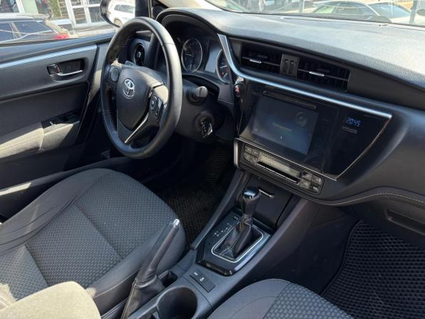 Toyota Corolla XI (E160 E170 E180) Рестайлинг 1 с пробегом 2016 года, цена 1 290 000 рублей, 93000 км, седан, Автокод Объявления