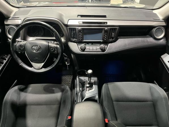 Toyota RAV4 IV (XA40) Рестайлинг с пробегом 2017 года, цена 2 050 000 рублей, 123640 км, внедорожник, Автокод Объявления
