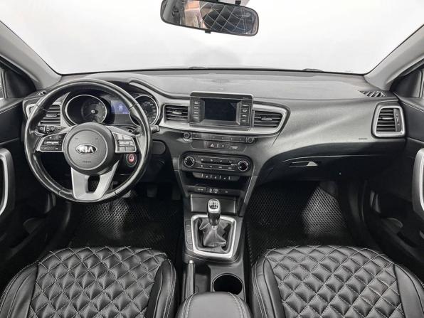 Kia Ceed III с пробегом 2020 года, цена 2 417 000 рублей, 140063 км, хэтчбек, Автокод Объявления