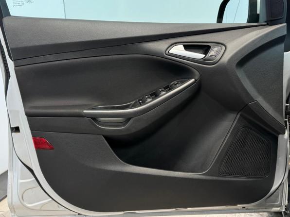Ford Focus III Рестайлинг с пробегом 2017 года, цена 1 220 000 рублей, 91630 км, хэтчбек, Автокод Объявления