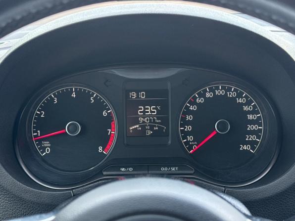 Volkswagen Polo V Рестайлинг с пробегом 2018 года, цена 1 260 000 рублей, 94077 км, седан, Автокод Объявления