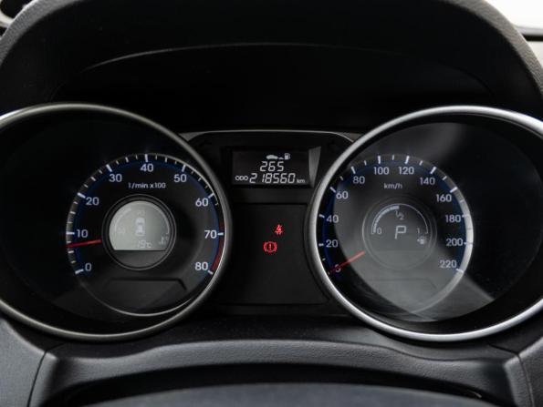 Hyundai ix35 I Рестайлинг с пробегом 2013 года, цена 1 280 000 рублей, 218560 км, внедорожник, Автокод Объявления