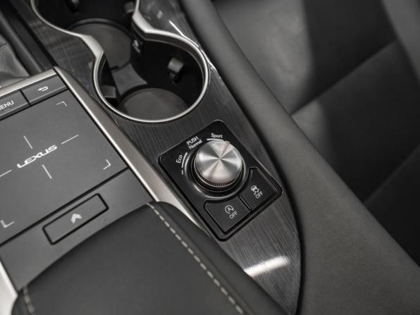 Lexus RX IV Рестайлинг с пробегом 2021 года, цена 5 290 000 рублей, 81200 км, внедорожник, Автокод Объявления