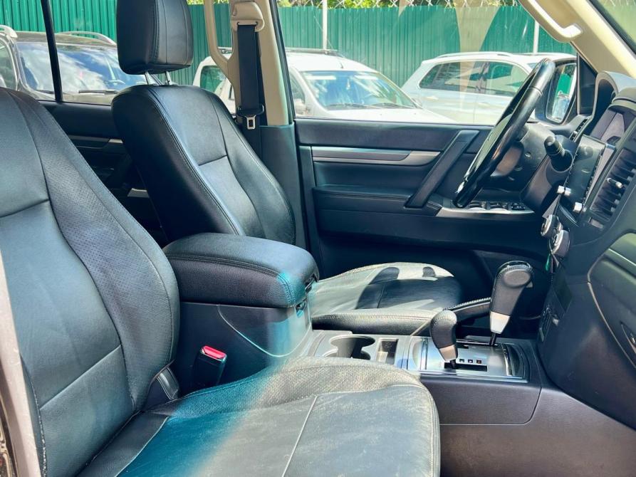 Mitsubishi Pajero IV Рестайлинг 1 Великий Новгород  - изображение 11