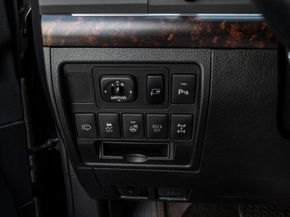 Toyota Land Cruiser 200 Series Рестайлинг 1 с пробегом 2012 года, цена 3 550 000 рублей, 133536 км, внедорожник, Автокод Объявления