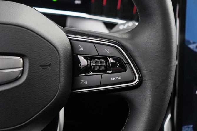 Geely Atlas II с пробегом 2024 года, цена 2 910 000 рублей, 29949 км, внедорожник, Автокод Объявления