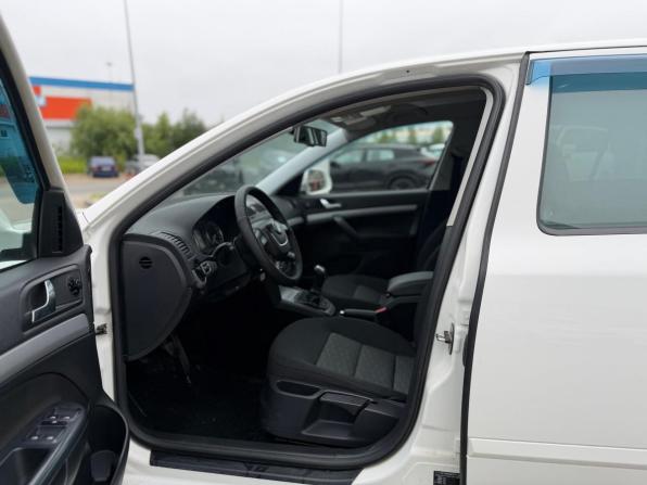Skoda Octavia II (A5) Рестайлинг с пробегом 2013 года, цена 930 000 рублей, 178619 км, лифтбек, Автокод Объявления