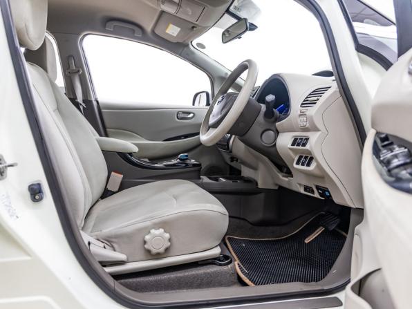 Nissan Leaf I (ZE0/AZE0) с пробегом 2011 года, цена 523 000 рублей, 157212 км, хэтчбек, Автокод Объявления