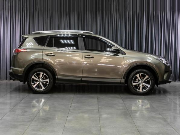 Toyota RAV4 IV (XA40) Рестайлинг с пробегом 2017 года, цена 2 299 000 рублей, 177669 км, внедорожник, Автокод Объявления