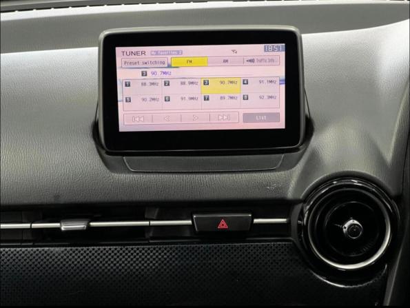 Mazda Demio IV (DJ) с пробегом 2017 года, цена 900 000 рублей, 165445 км, хэтчбек, Автокод Объявления