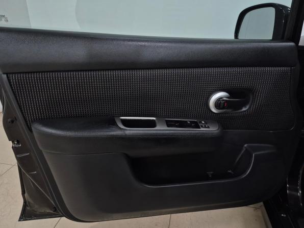Nissan Tiida I Рестайлинг с пробегом 2013 года, цена 790 000 рублей, 160127 км, хэтчбек, Автокод Объявления