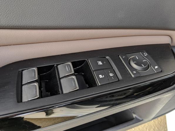 Lexus ES VII Рестайлинг с пробегом 2023 года, цена 4 525 000 рублей, 25601 км, седан, Автокод Объявления