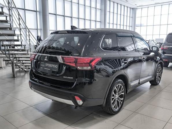 Mitsubishi Outlander III Рестайлинг 2 с пробегом 2018 года, цена 2 150 000 рублей, 135391 км, внедорожник, Автокод Объявления