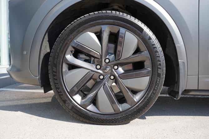 Li Auto (Lixiang) L7 I Рестайлинг с пробегом 2024 года, цена 6 950 000 рублей, 22000 км, внедорожник, Автокод Объявления