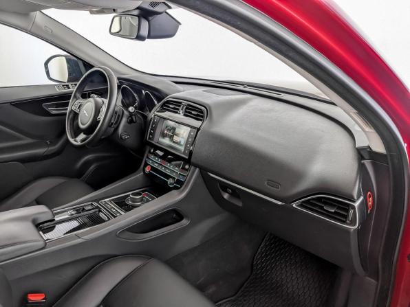 Jaguar F-Pace I с пробегом 2018 года, цена 2 920 000 рублей, 84259 км, внедорожник, Автокод Объявления