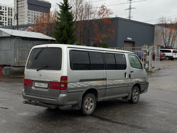 Toyota HiAce H100 с пробегом 2003 года, цена 699 000 рублей, 431000 км, минивэн, Автокод Объявления
