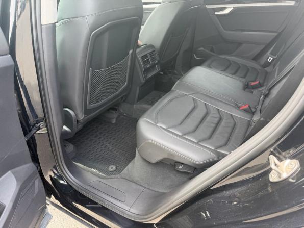 Volkswagen Touareg III с пробегом 2021 года, цена 5 650 000 рублей, 56265 км, внедорожник, Автокод Объявления