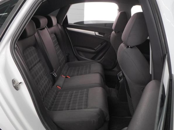 Audi A4 IV (B8) Рестайлинг с пробегом 2012 года, цена 1 099 000 рублей, 304751 км, седан, Автокод Объявления