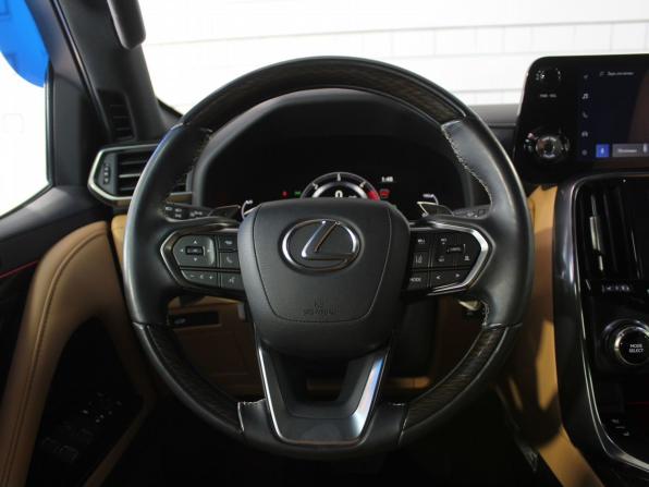 Lexus LX IV с пробегом 2023 года, цена 16 500 000 рублей, 15000 км, внедорожник, Автокод Объявления
