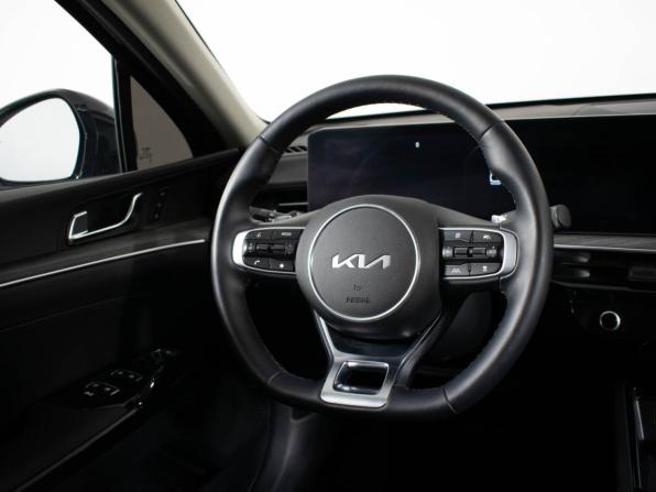 Kia K5 III Рестайлинг с пробегом 2025 года, цена 4 600 000 рублей, 7597 км, седан, Автокод Объявления