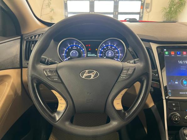 Hyundai Sonata VI (YF) с пробегом 2012 года, цена 1 095 000 рублей, 253445 км, седан, Автокод Объявления