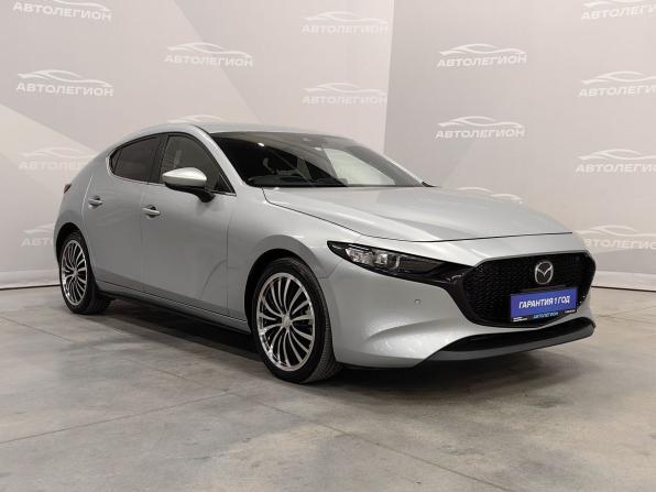 Mazda 3 IV (BP) с пробегом 2022 года, цена 1 785 000 рублей, 38397 км, хэтчбек, Автокод Объявления