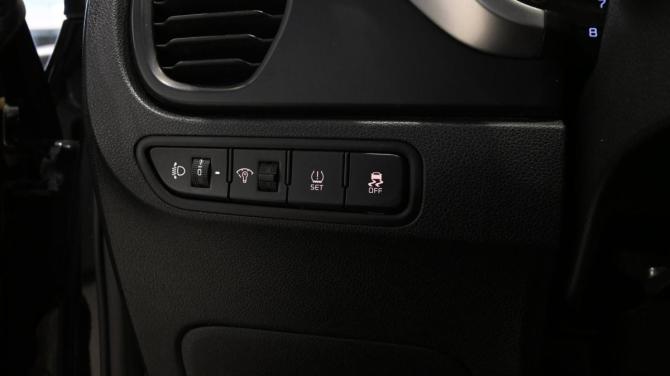 Kia Rio IV Рестайлинг с пробегом 2021 года, цена 1 375 000 рублей, 174315 км, хэтчбек, Автокод Объявления
