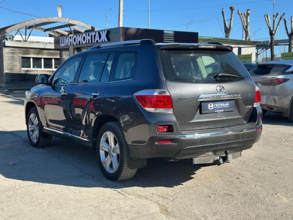 Toyota Highlander II (XU40) Рестайлинг с пробегом 2012 года, цена 2 330 000 рублей, 144830 км, внедорожник, Автокод Объявления