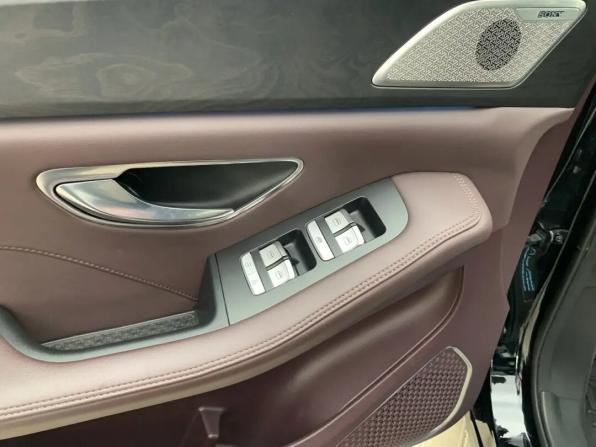 JETOUR X90+ с пробегом 2023 года, цена 2 199 900 рублей, 41272 км, внедорожник, Автокод Объявления